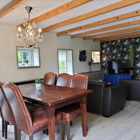 Vakantiehuis Boerderijtje Op Prachtige Plek, Nabij Natuurgebied