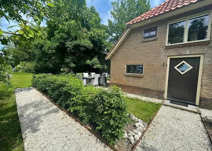 Boerderijtje Op Prachtige Plek, Nabij Natuurgebied *