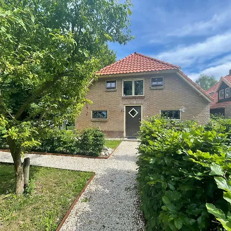Vakantiehuis Boerderijtje Op Prachtige Plek, Nabij Natuurgebied